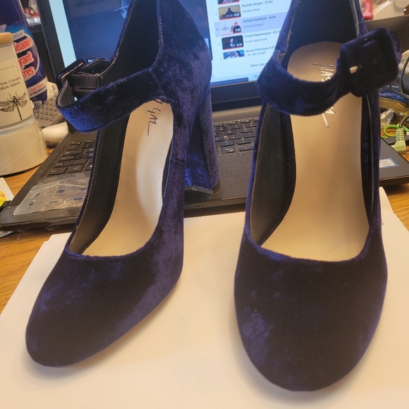 Ladies High Heel - Picture 4 of 9